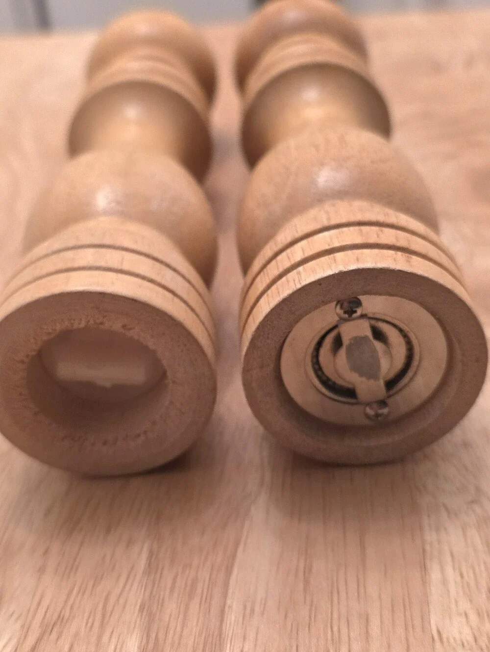 Vintage Wooden Salt And Pepper Mills Light Wood